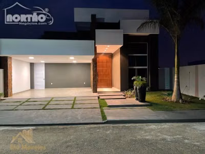 Casa, 4 quartos, 270 m² - Foto 1