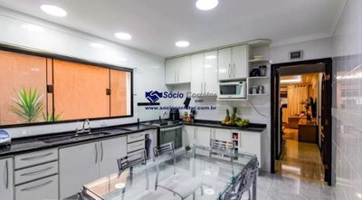 Sobrado, 3 quartos, 180 m² - Foto 1