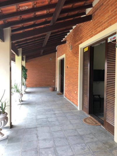 Casa, 6 quartos, 264 m² - Foto 1