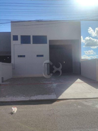 Depósito-Galpão, 202 m² - Foto 1