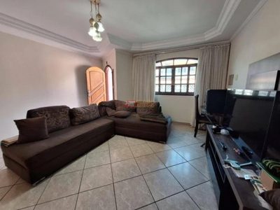 Sobrado, 3 quartos, 205 m² - Foto 1