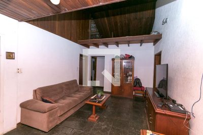 Casa, 3 quartos, 200 m² - Foto 1