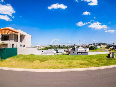 Loteamento e Condomínio, 680 m² - Foto 1