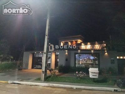 Casa, 1 quarto, 215 m² - Foto 2
