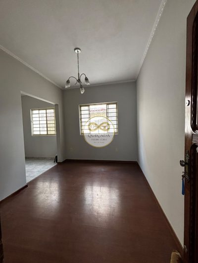 Casa, 3 quartos, 81 m² - Foto 1