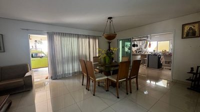 Casa, 3 quartos, 281 m² - Foto 1