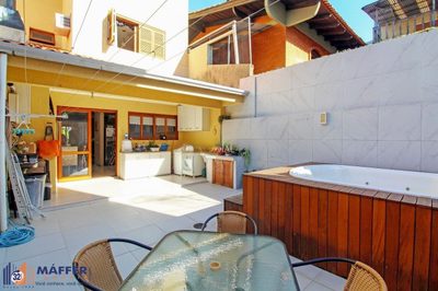 Casa, 3 quartos, 286 m² - Foto 1