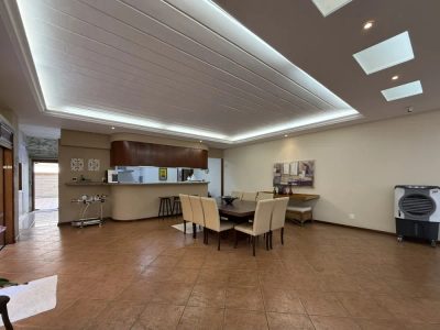 Casa, 4 quartos, 447 m² - Foto 1