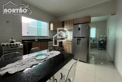 Casa, 3 quartos, 75 m² - Foto 1