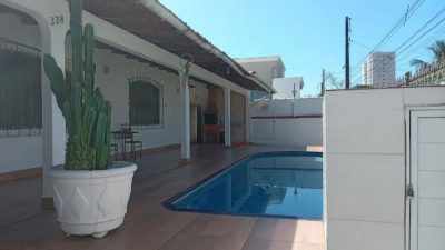 Casa, 3 quartos, 199 m² - Foto 1