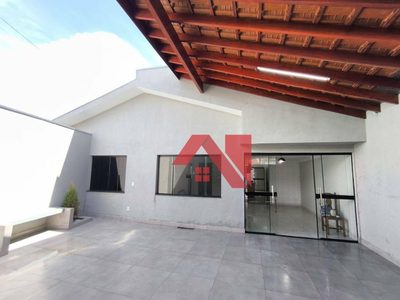 Casa, 3 quartos, 210 m² - Foto 1