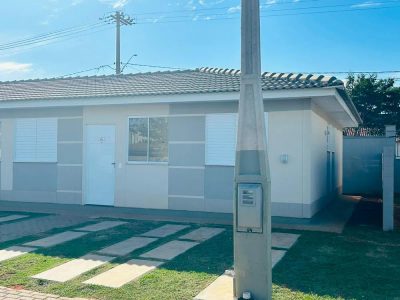 Casa, 2 quartos, 46 m² - Foto 1