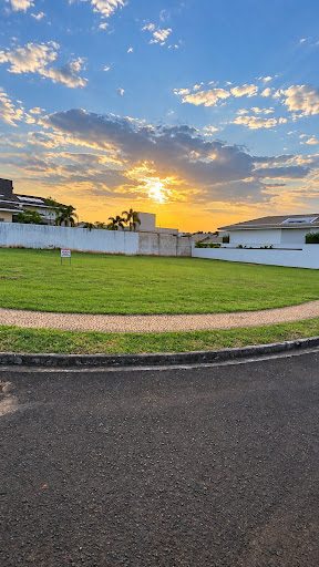 Loteamento e Condomínio, 1350 m² - Foto 1