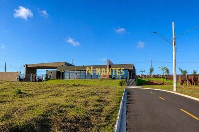 Loteamento e Condomínio, 155 m² - Foto 1