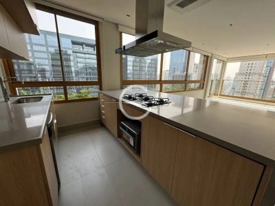 Apartamento, 3 quartos, 147 m² - Foto 1