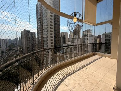Apartamento, 3 quartos, 216 m² - Foto 1