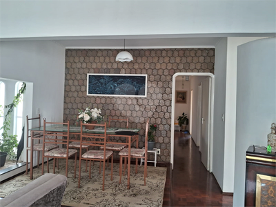 Casa, 3 quartos, 231 m² - Foto 1