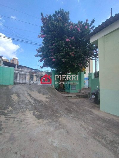 Casa, 2 quartos, 200 m² - Foto 2