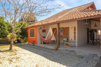 Casa, 3 quartos, 98 m² - Foto 1
