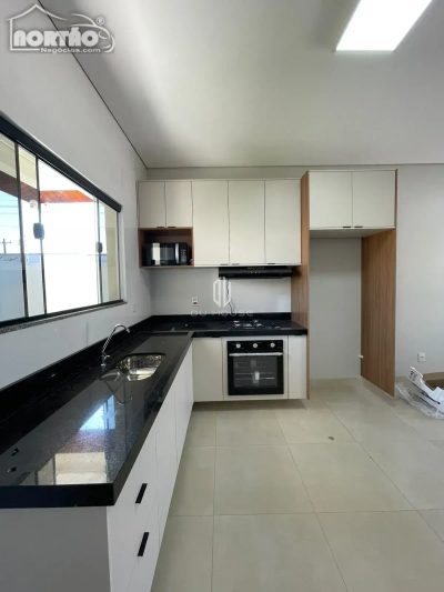 Casa, 3 quartos, 72 m² - Foto 2