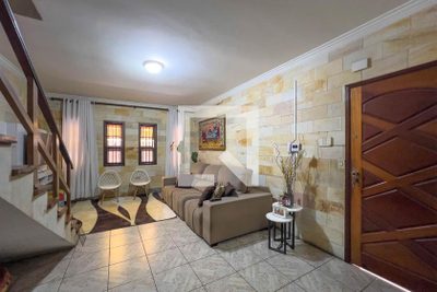 Casa, 4 quartos, 210 m² - Foto 1
