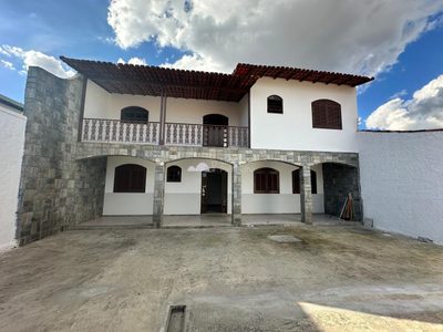 Casa, 4 quartos, 200 m² - Foto 1