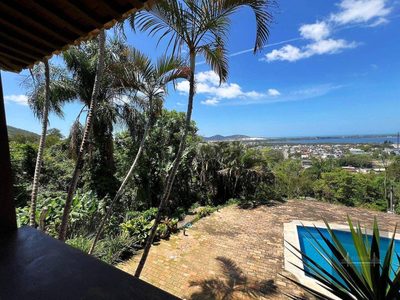 Casa, 4 quartos, 280 m² - Foto 1