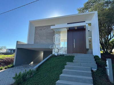 Casa, 3 quartos, 226 m² - Foto 1