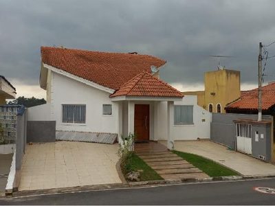 Casa, 6 quartos, 375 m² - Foto 1