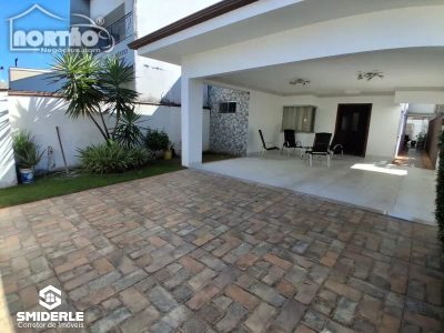 Casa, 4 quartos, 175 m² - Foto 1