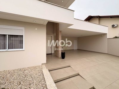 Casa, 3 quartos, 207 m² - Foto 2