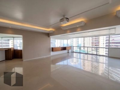 Apartamento, 3 quartos, 220 m² - Foto 3