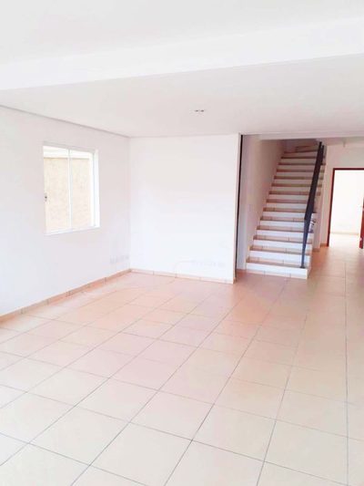 Casa, 3 quartos, 240 m² - Foto 3