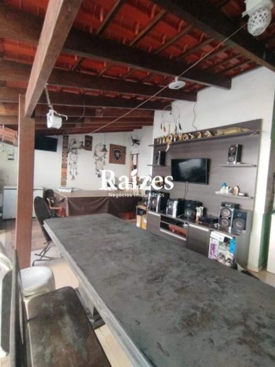 Casa, 3 quartos, 250 m² - Foto 2