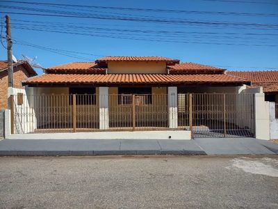 Casa, 3 quartos, 200 m² - Foto 2