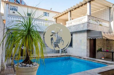 Casa, 3 quartos, 224 m² - Foto 1