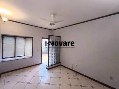 Casa, 3 quartos, 218 m² - Foto 1