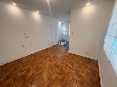 Apartamento, 2 quartos, 75 m² - Foto 1