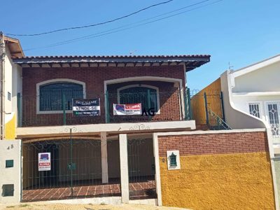 Casa, 3 quartos, 208 m² - Foto 1