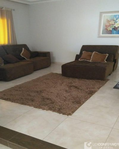Casa, 3 quartos, 297 m² - Foto 1