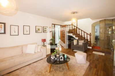 Casa, 3 quartos, 218 m² - Foto 4
