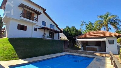 Casa, 4 quartos, 271 m² - Foto 1