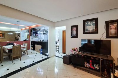 Sobrado, 3 quartos, 220 m² - Foto 2