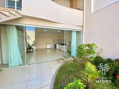Casa, 3 quartos, 218 m² - Foto 1