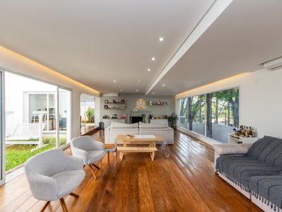 Casa, 4 quartos, 295 m² - Foto 1