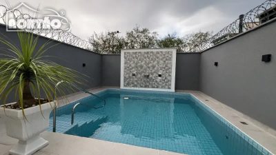 Casa, 4 quartos, 143 m² - Foto 1