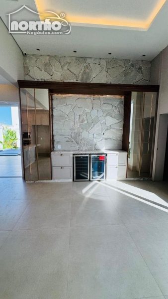 Casa, 4 quartos, 255 m² - Foto 4