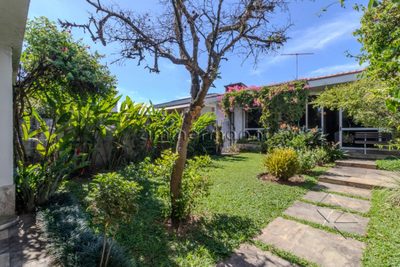 Casa, 4 quartos, 300 m² - Foto 1