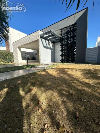 Casa, 4 quartos, 236 m² - Foto 2