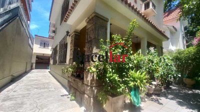 Casa, 3 quartos, 226 m² - Foto 1